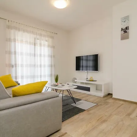 Petra Apartman Zára